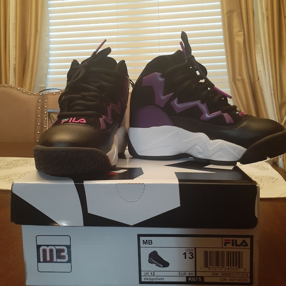 Girls Mashburn athletic shies